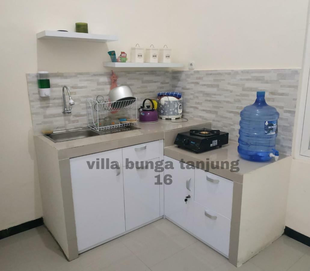 Villa Syariah Bunga Tanjung 16 Batu  Buitenkant foto